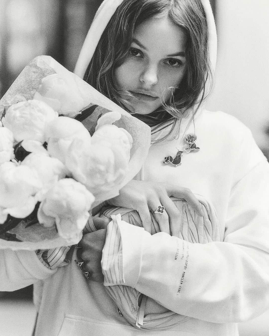 IMG Modelsのインスタグラム：「En Route to You. 💌 #AlanaChampion stars in the new @elleinternational. 📷 @tomschirmacher 👗 @bennybelle #IMGmodels」