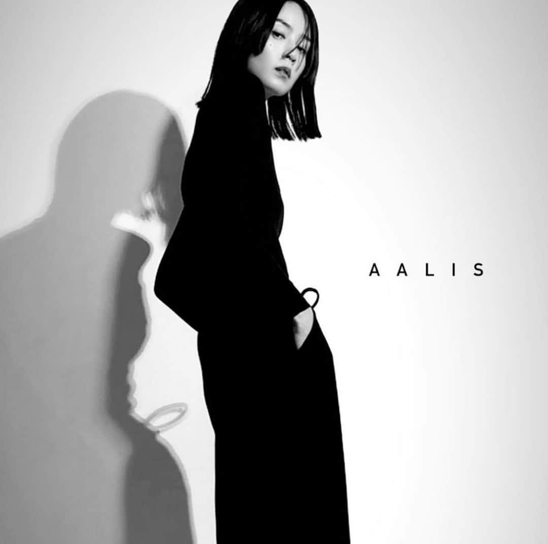 本野沙弥のインスタグラム：「@aalishk 🖤  #hongkong」