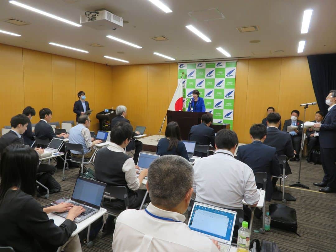 高市早苗のインスタグラム：「10月6日 大臣記者会見」
