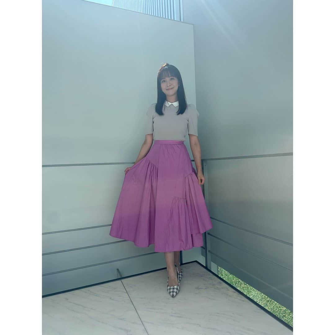 林美桜さんのインスタグラム写真 - (林美桜Instagram)「. #ワイドスクランブル #衣装 👗  1.2 トップス・スカート @celford_official アクセサリー @starjewelry_press  3.4 カーディガン・ワンピース @celford_official アクセサリー @ete_official  5.6 ワンピース @and.couture イヤリング・ブレス @joueteofficial  7.8 ブラウス・パンツ @celford_official イヤリング・リング @ete_official  9.10 シャツ・ワンピース @and.couture イヤリング @joueteofficial リング @ete_official  #ootd#fashion #오오티디 #아나운서」10月6日 14時46分 - miou0hayashi