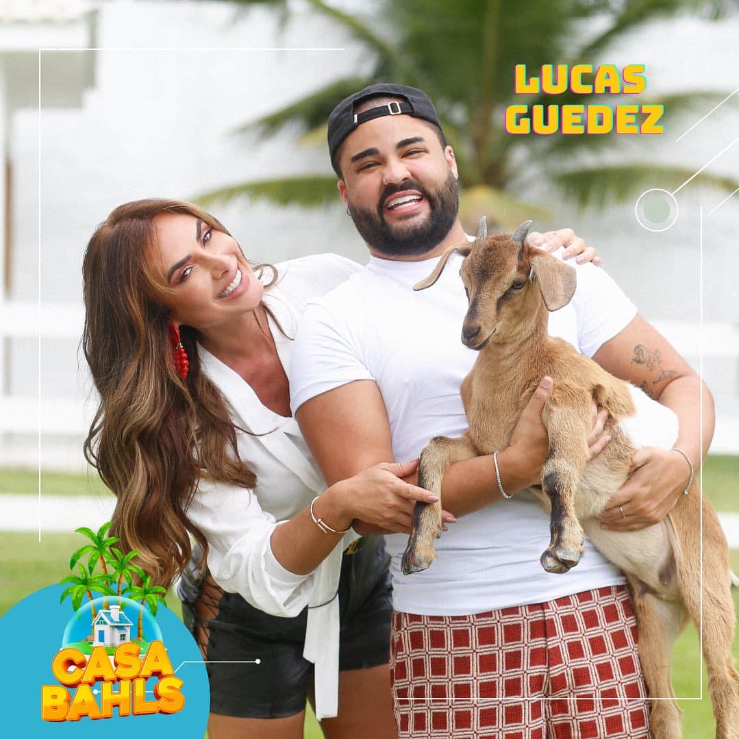 Nicole Bahlsのインスタグラム：「Teve missão resgate hoje no @canalcasabahls haha… Camila Queiroz fugiu e @lucasguedez ajudou na busca 😂🌴🏠🌴  Confira nosso novo vídeo no canal e embarque nessa aventura conosco! Link no Story 😉😘」