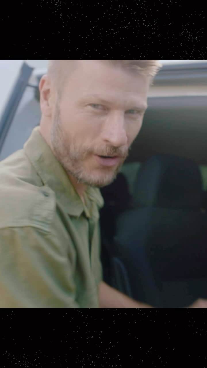Rodrigo Hilbertのインスタグラム：「Sr Jânio, Ana Paula, Rubão, Reginaldo, Adriana, Sr Edson...só @lactaoficial poderia criar conexões intensas através do programa Cocoa Life e que sorte ter conhecido de perto tudo isso.   Venha se emocionar também com a série Cocoa Life: o futuro está em cada pedacinho, disponível no Globoplay.   #chocolate #Lacta #CocoaLife #ofuturoestáemcadapedacinho #cadapedacinhoaproxima #publicidade」