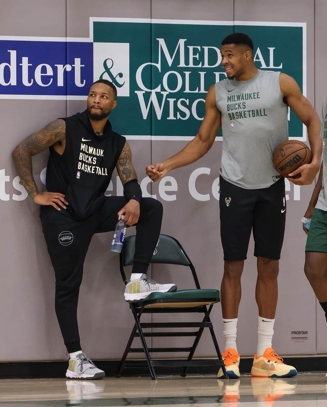 デイミアン・リラードさんのインスタグラム写真 - (デイミアン・リラードInstagram)「Many Blessings. 🙏🏽」10月6日 6時11分 - damianlillard