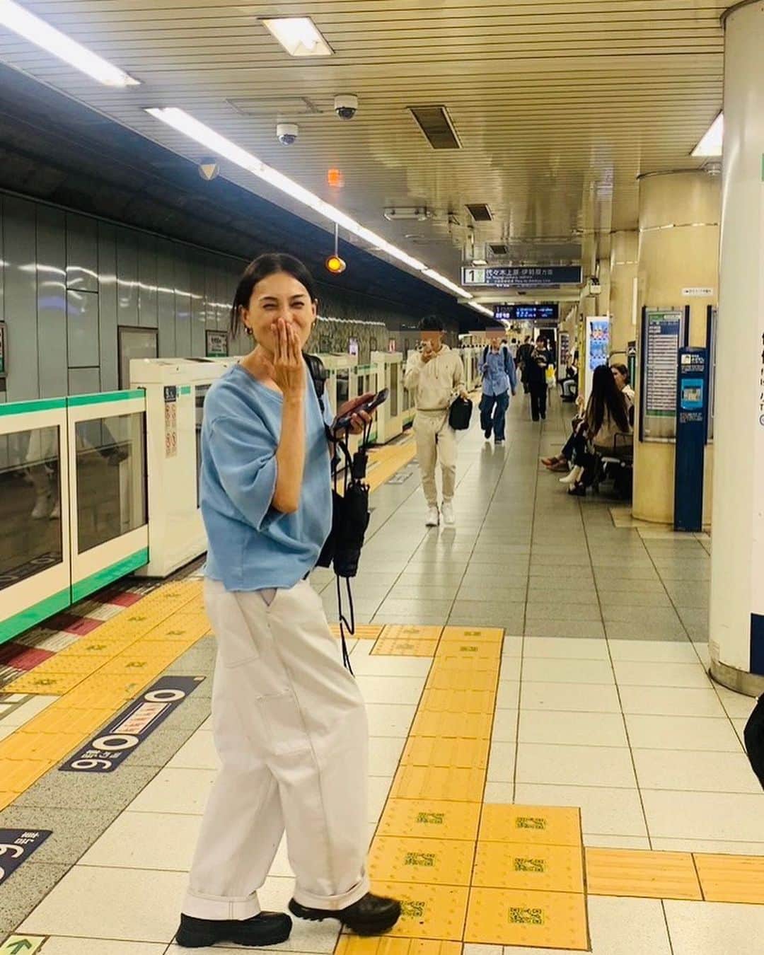 小濱なつきさんのインスタグラム写真 - (小濱なつきInstagram)「バイバイ、またねの💋💫」10月6日 6時25分 - obamanatsuki