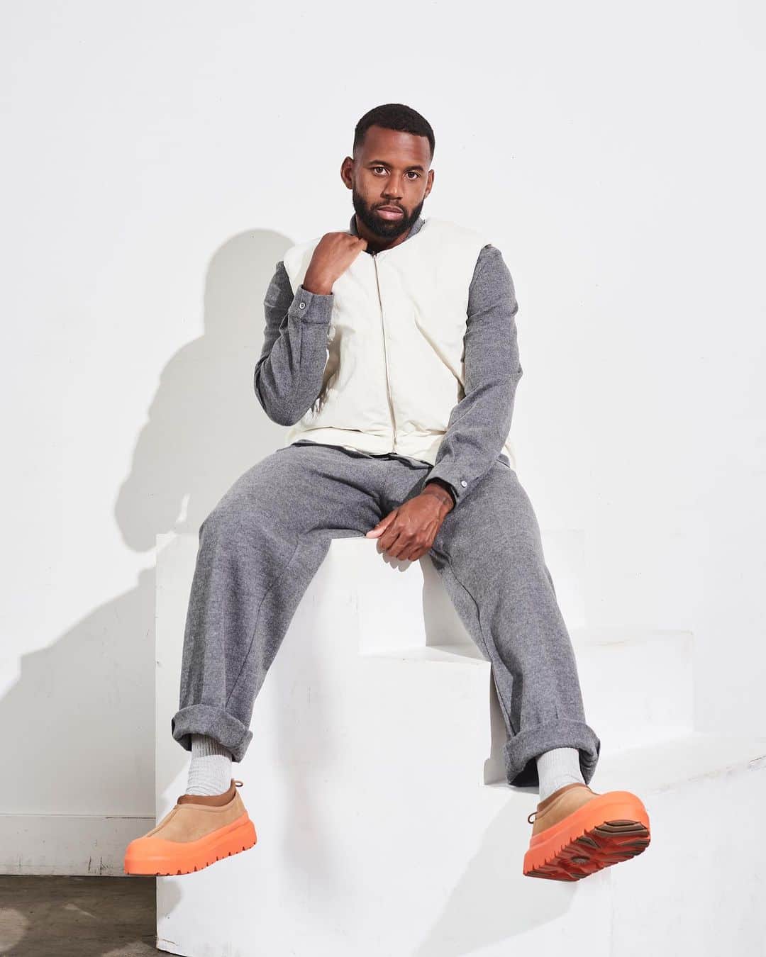 ケリーン・アコスタのインスタグラム：「Kicking off #UGGseason in style. #ad」