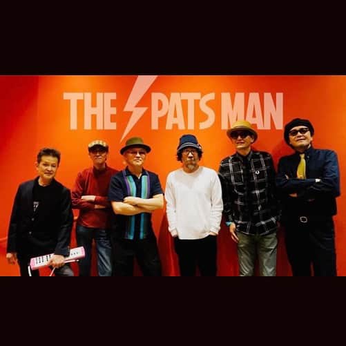 のインスタグラム：「The Spatsman先日は最近恒例の新宿ANTIKNOCKにてgigでした！ど平日にも関わらず沢山の皆さまお越し頂きありがとうございました。そして、演者・関係者の皆さまありがとうございました！  対バンしたベルゼブブ・ヨゴレ(流血ブリザード)ちゃんの絶品カレーは忘れらんないんですわ〜！ 現在でも定期的に作ってる模様です。 ぼちぼち SkaバンドThe Spatsman、応援頂く皆さまのお陰で結成1年となります。 サトー・トミつぁん・コクブの3Voで織りなす 3様ska。12/3 ホームである@川崎atticにてSpats X'mas 開催しますので是非お越し下さい❗️ Let's スパッツ♪ #thespatsman  #アフリカンボレロ  #antiknock   #attic  #clubcitta」