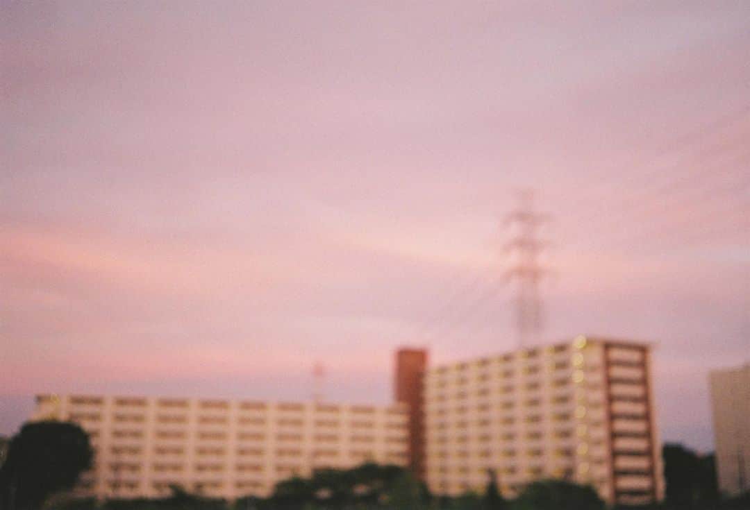 白石優愛さんのインスタグラム写真 - (白石優愛Instagram)「#film   おはようございます。 本日は、荷物を全て家に置いてきてしまってのスタートです。  なぜなのでしょうか？」10月6日 7時47分 - yua_shiraishi_