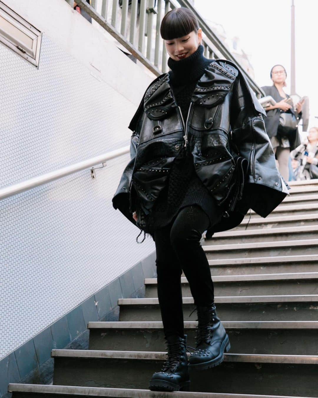秋元梢さんのインスタグラム写真 - (秋元梢Instagram)「🌑 #pfw #junyawatanabe」10月6日 8時38分 - akimoto_kozue
