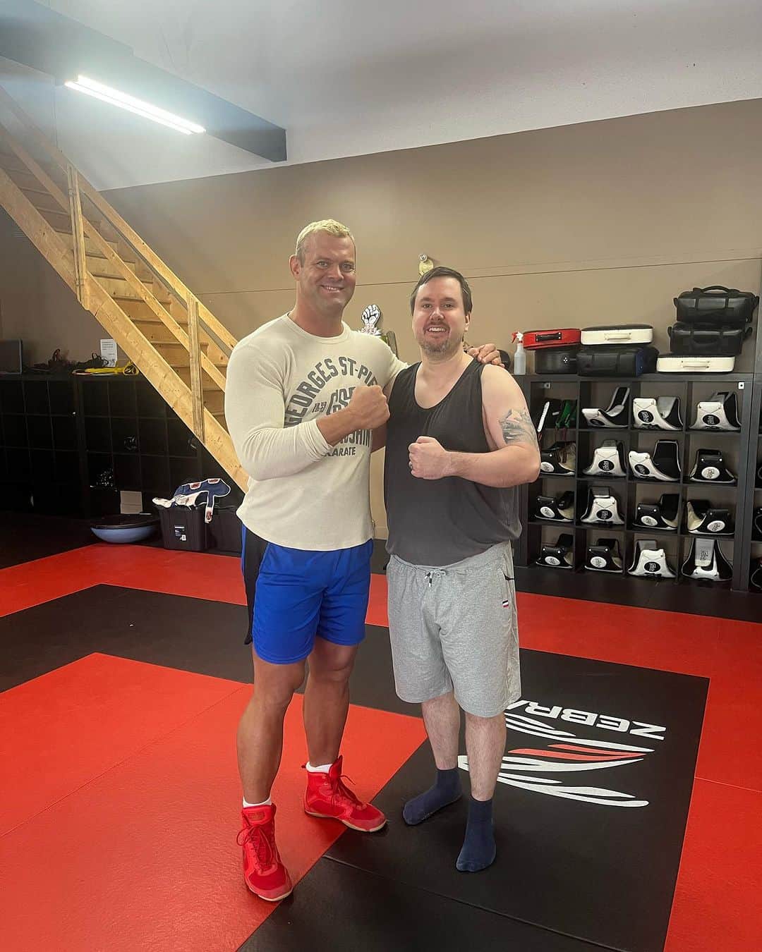デイビーボーイ・スミス・ジュニアのインスタグラム：「Great job to @spencer26oliver as he was the lucky one drawn for a private pro-wrestling/conditioning and training session with myself @dbsmithjr thanks to the help of @jdoubleo.tv  The price @spencer26oliver paid was ACTION! And was a lot of it today! Lots of sweat also 😅💪🔥 So many great offers being awarded, presented, and promoted on behalf of the screen movie @jdoubleo.tv 😎 Don’t miss your opportunity! Check out Instagram for most up to date news and info. 🎥 🤼‍♂️ 🔥」