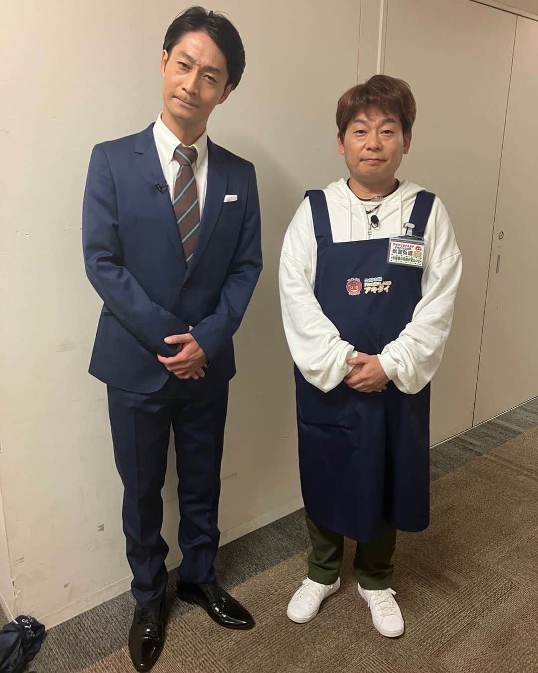 山本高広のインスタグラム：「明日❗️ 10/7(土) フジテレビ 21:00〜23:10 「爆笑そっくりものまね紅白歌合戦」 僕がアキダイ社長秋葉弘道社長ものまねとロッキー石井君の榎並アナウンサーものまねで「Live newsイット！」のパロディーをしてます！是非ご覧ください👍 #フジテレビ #ものまね #アキダイ」