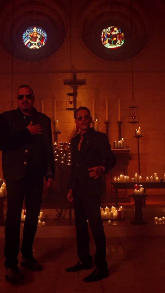 マーク・アンソニーのインスタグラム：「La espera ha terminado mi gente! ‘Ojalá Te Duela’ junto a @pepeaguilar_oficial ya está disponible en todas las plataformas digitales. 🇲🇽🥃 Disfrutenla y gocenla con el corazón!」