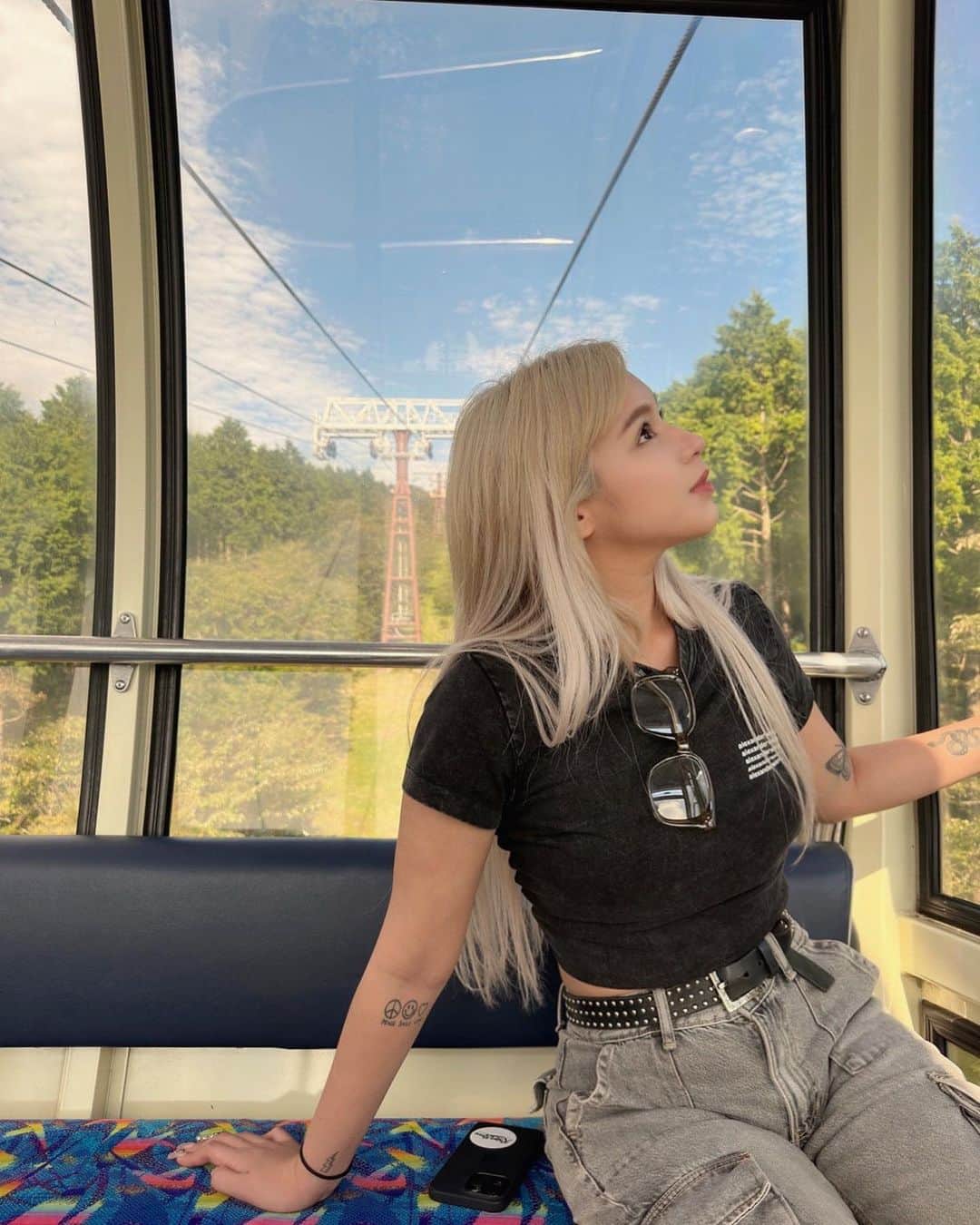 関口さくらのインスタグラム：「自然も人もパワー感じるのには必ず理由があります🗻⛩️」