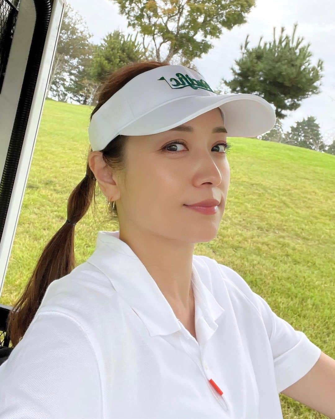藤井悠のインスタグラム：「おはようございます☺️  昨日はゴルフコンペに参加してきました⛳️ 半袖で ちょうど良かった👕⛅️  今日はラジオだよー🫶」