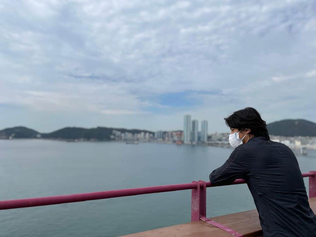 ユン・シユンさんのインスタグラム写真 - (ユン・シユンInstagram)「부산의 아침을 만끽하기 위해 오늘도 달립니다」10月6日 10時59分 - moa_ent