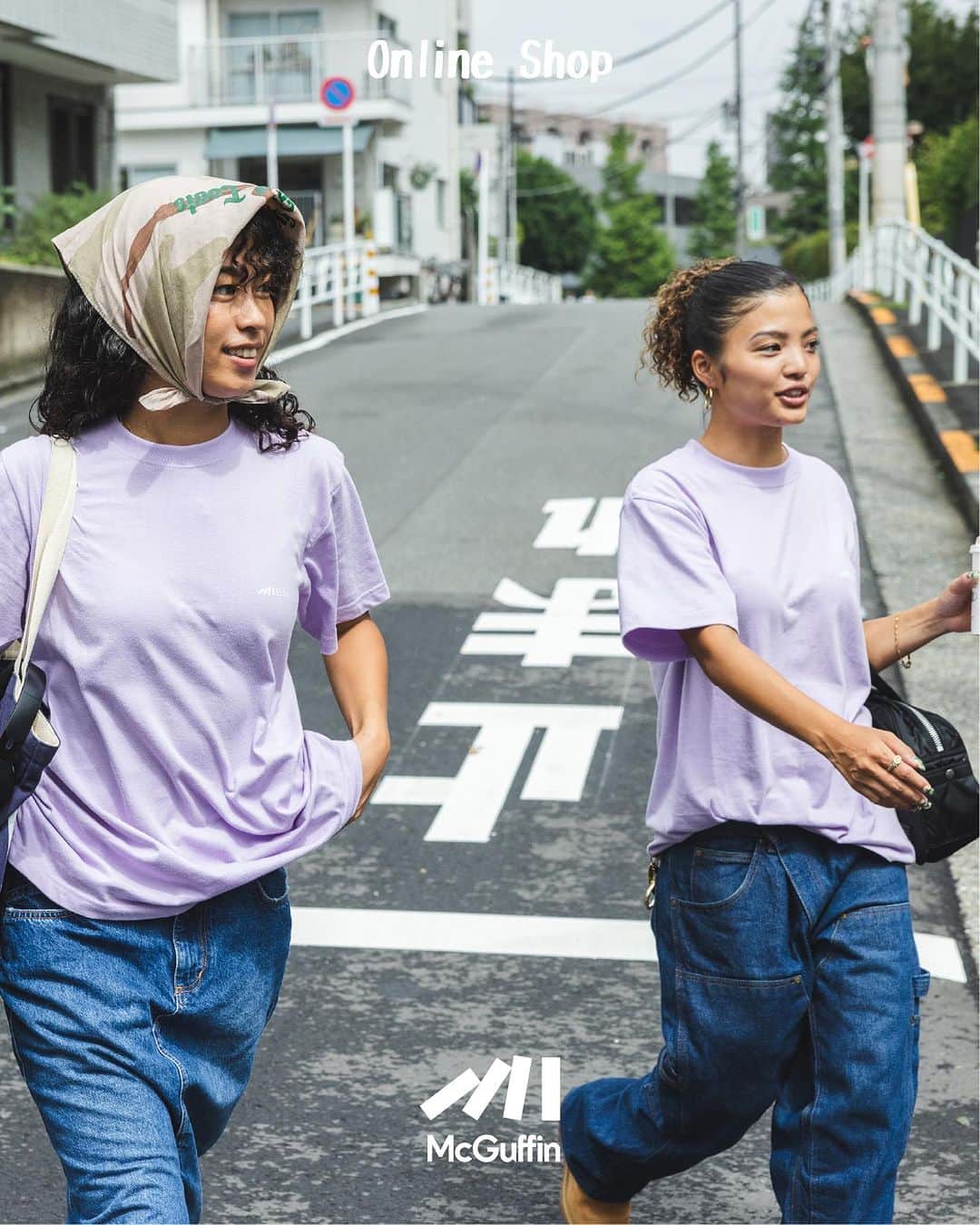 のインスタグラム：「⚡McGuffin公式グッズ販売⚡  【McGuffin公式 Tシャツ（PURPLE）販売中！】 rooty toot tootsのRUKAとKYLiEが着こなすコンセプト動画  McGuffinが手掛けるマーチャンダイジングブランド 『Editorial Collective 』が始動！  第一弾はTシャツ以外にもロンT、バッグ、パックT、ソックスなど様々な商品を用意！  販売サイトは プロフィール欄のURLをチェック！  男女兼用  着用サイズ　  女性モデルM   各アイテムの着用モデルはMcGuffinとゆかりのある ショップ、ミュージシャン、クルーに出演頂きました！   ◯Special Thanks  『rooty toot toots』  IG： @rootytoottoots  モデル： @whenisaywtf  @kyliematsuzaki   #mcguffin #fashion #rootytoottoots #ファッション #hiphop #rap #street」