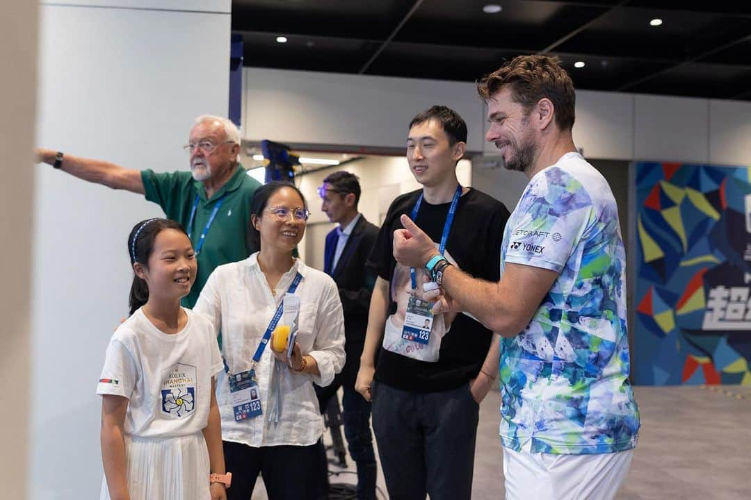 スタニスラス・ワウリンカさんのインスタグラム写真 - (スタニスラス・ワウリンカInstagram)「Not the result I wanted @rolexshmasters ! Back to work 🇨🇳 😅🏃🏻🎾🏋🏻‍♂️🧩 #hardwork #trusttheprocess #keeppushing #enjoy」10月6日 13時17分 - stanwawrinka85