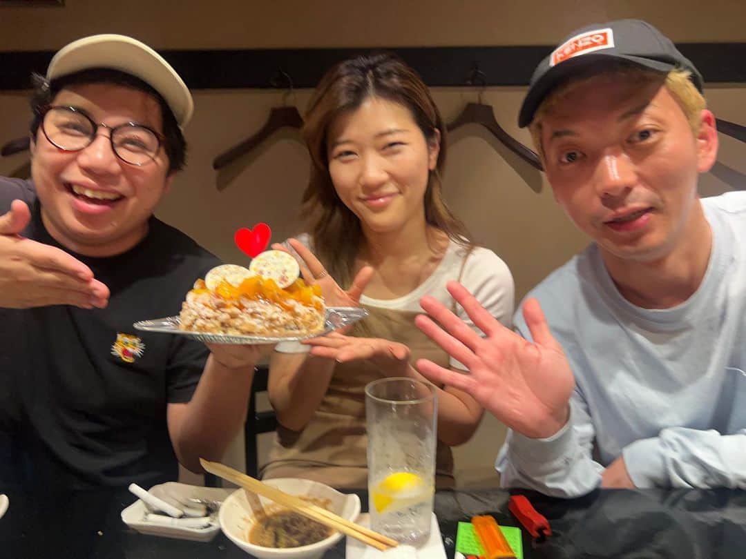 ヒコロヒーさんのインスタグラム写真 - (ヒコロヒーInstagram)「祝いの酒袋、おめでとう酒袋 これからも時には酒袋していこう #酒袋の使い方あってる？ #刺さルール」10月6日 13時21分 - hiccorohee