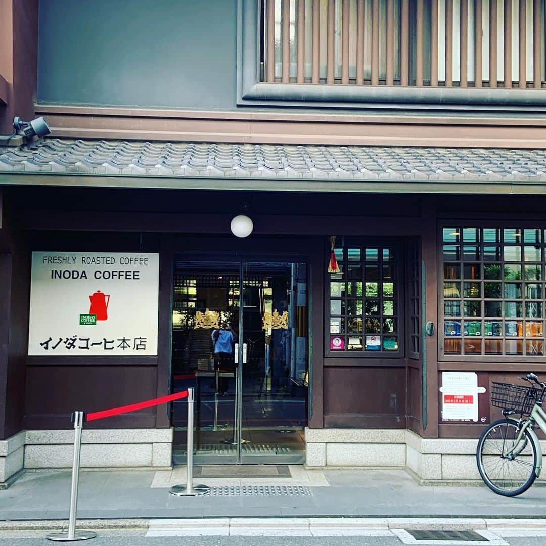 志摩有子さんのインスタグラム写真 - (志摩有子Instagram)「初秋の京都。朝ごはんをイノダコーヒで。 王道の喫茶店のモーニング。 気持ちのいい一日の始まりに感謝。  #京の朝定食 #イノダコーヒ #京都備忘録 #ariko旅」10月7日 0時22分 - ariko418