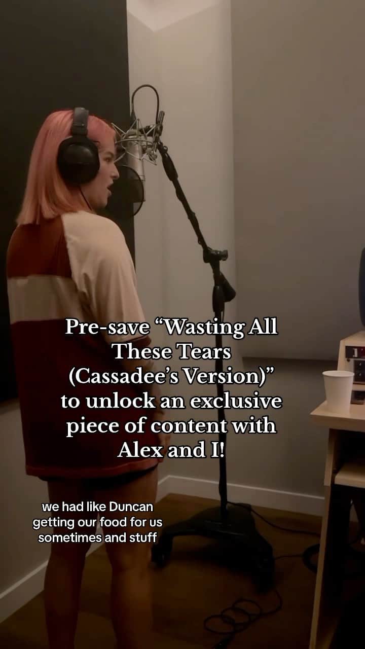 キャサディー・ポープのインスタグラム：「Click the link in bio to pre-save “Wasting All These Tears (Cassadee’s Version)” to hear more of @alexlipshaw and I going down memory lane and how we made the track!」