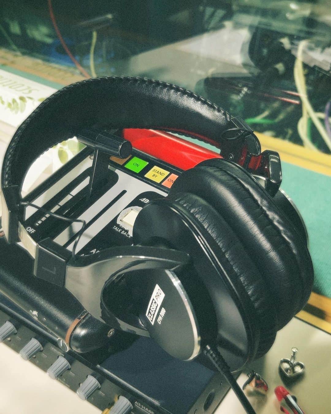 平祐奈のインスタグラム：「🩵🩷💚 bayfm78『平祐奈の凸凹ラジオ』 祝！1周年！はやー！ ありがとう〜！！！ これからも毎週木曜夜11時お付き合い下さいませ。 何話したらいい〜？リクエストもどしどし送ってね🗣️  初のプレゼント企画始まってます🎈 応募方法はタイムフリーでぜひ。 #平祐奈の凸凹ラジオ #おうとつちゃうで！ #ぼこぼこちゃうで！ #でこぼこやから！！ #よろしくたのむで！」