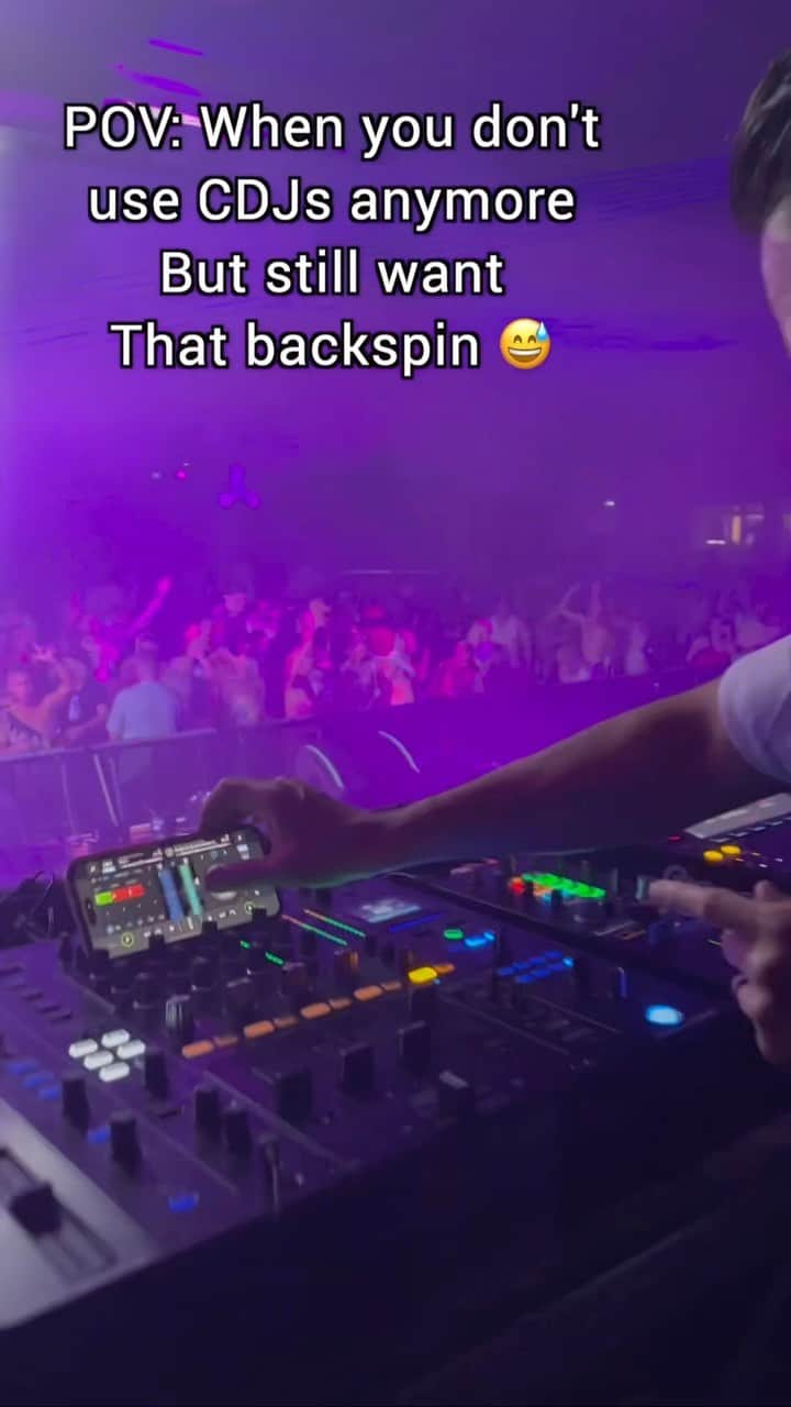 レイドバック・ルークのインスタグラム：「DJ Tricks: Future Of Real DJing Edition 😎」