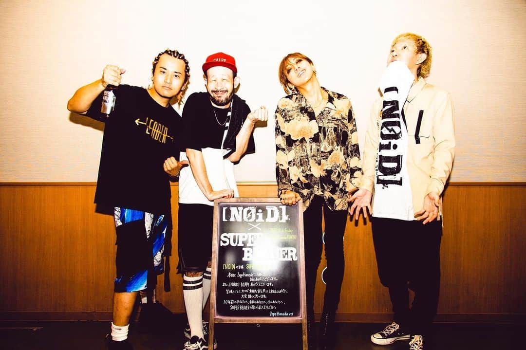 青木カズローのインスタグラム：「SUPER BEAVER、東京ライブ殺影完了。 #写殺」