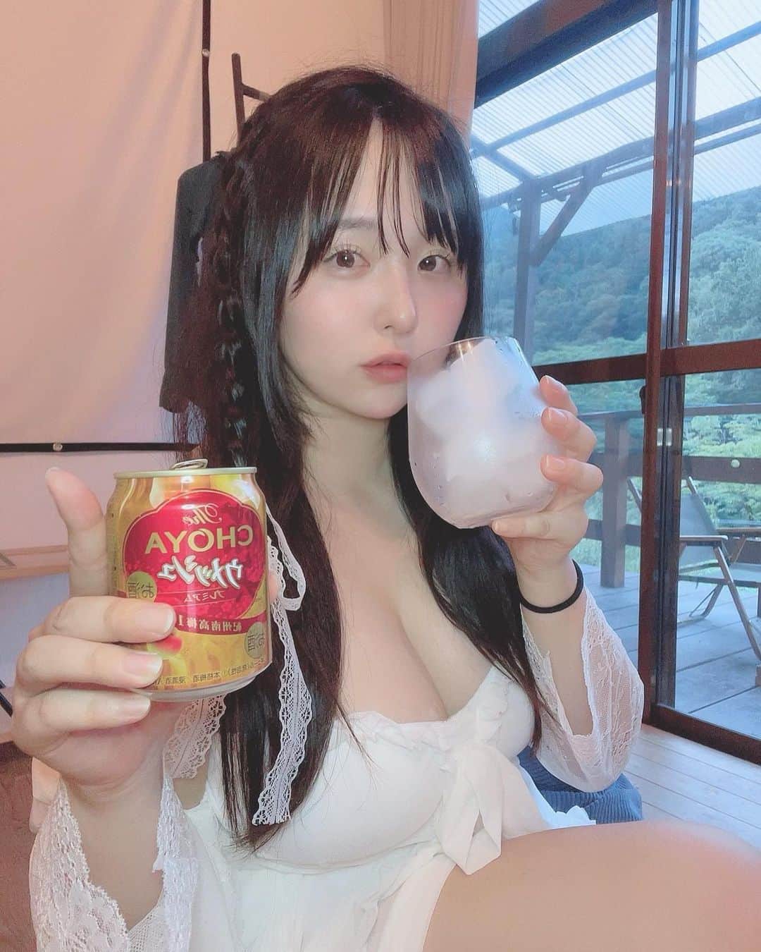 上田ミルキィのインスタグラム：「CHO_YAのウメッシュほろ酔いミルキィ🥃🧡」