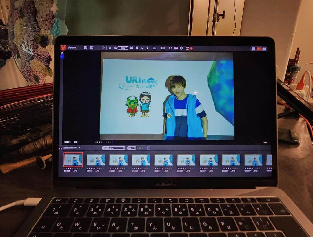 塩澤英真さんのインスタグラム写真 - (塩澤英真Instagram)「HIDEMASA SHIOZAWA 'URI' VISUAL PHOTOGRAPHY BEHIND THE SCENE #2  10月8日に会いましょう、僕たち  Thanks to...// all of staff and all of YOU 💎  Photo: Ryan  #舞台URI #2023 #STAGE #ACT #explorepage #塩澤英真 #HIDEMASASHIOZAWA #snap #photography #Rainydays #感謝 #紫陽花 #Angel #Eyes」10月6日 23時08分 - hidemasa_shiozawa