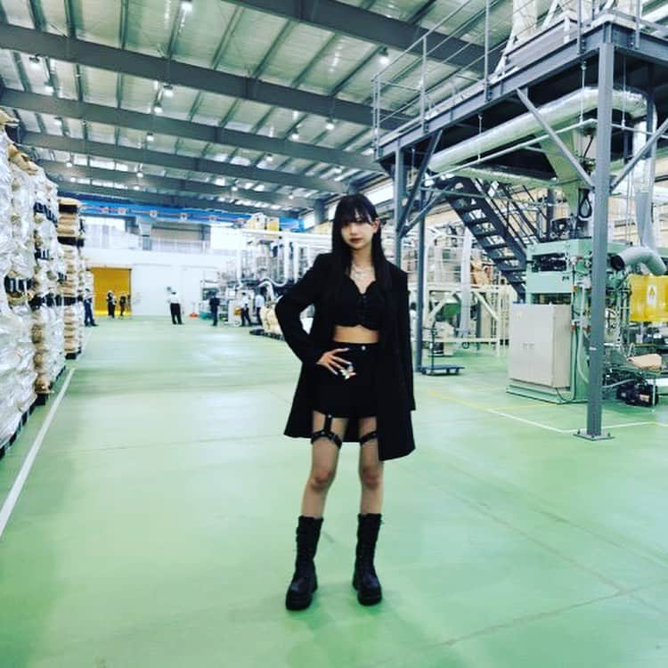 北野美奈さんのインスタグラム写真 - (北野美奈Instagram)「"change the world ' MA3 , YUA viomas vegan rice leather   @ma3.world  avator @sugawara_si3_  from FUKUSHIWA MA3 leather besighed by @aurorae.___   real MA3 leather supported by @kobaori_official it is maded from rice  "the reality from desital possibility" "the reality for MA3 degital world"  #veganleather #leather #biomas  #fashionweek #rice #fashionstyle #3d #nft #vegan #avator #sustainablefashion」10月6日 23時46分 - mina.happy320