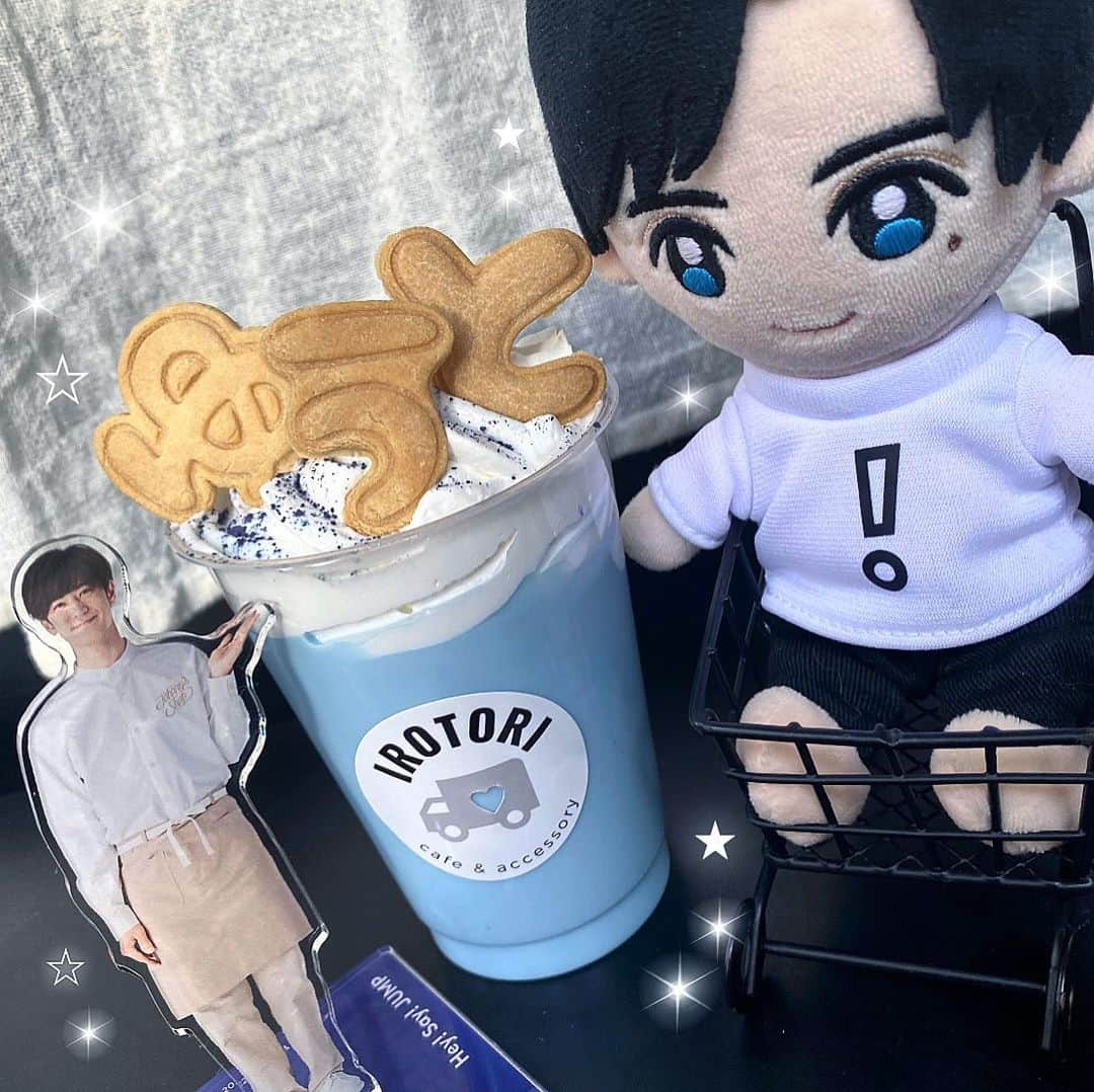 りおららさんのインスタグラム写真 - (りおららInstagram)「🥤🍪🩵#推し活 #推し活カフェ #中島裕翔」10月6日 23時59分 - yutopyomm