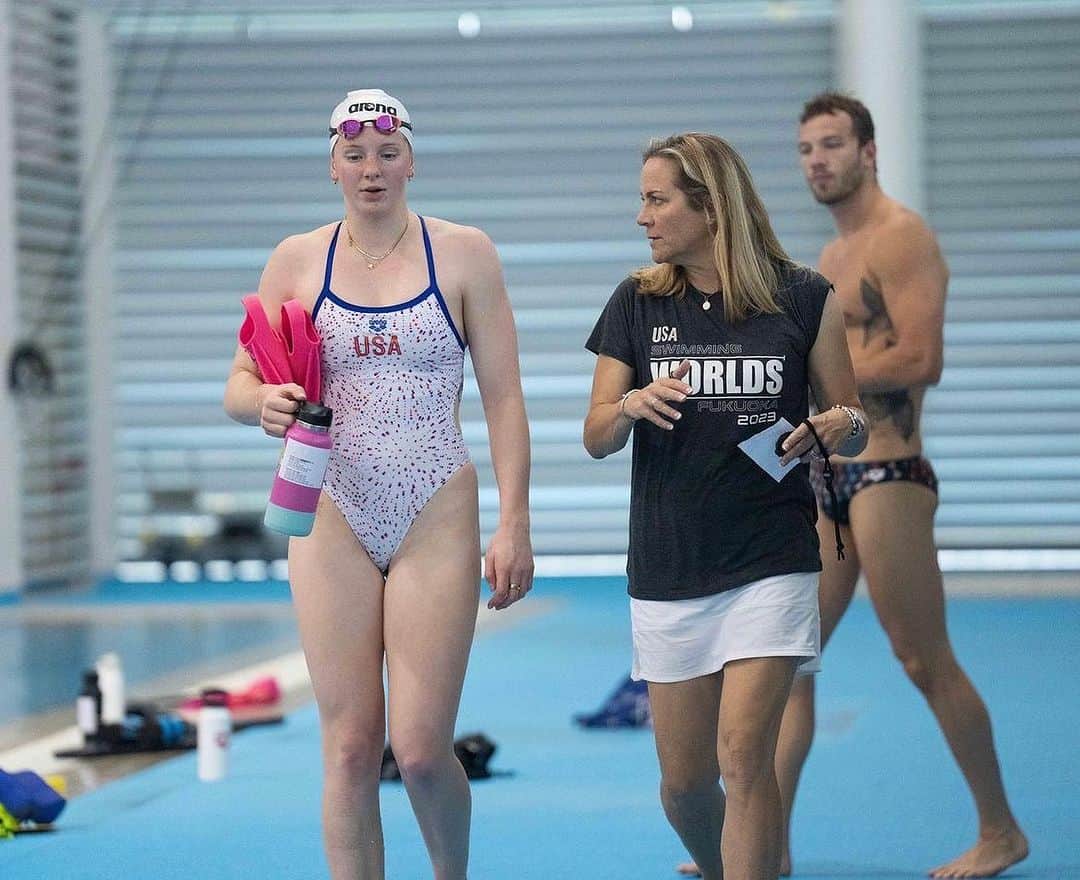 arenausaのインスタグラム：「Happy #NationalCoachesDay to our coaches who lead us in and out of the water! We appreciate everything you do for us to make us faster, stronger, and better💧❤️ #teamarena  #arenausa #arenawaterinstinct」
