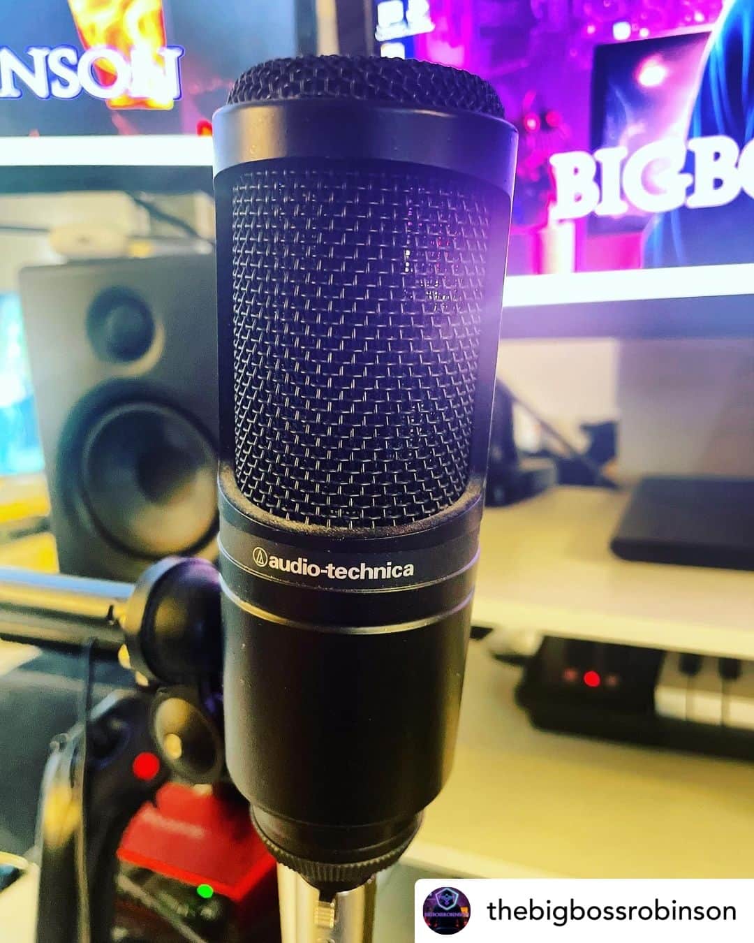 Audio-Technica USAのインスタグラム：「#FanPhotoFriday: The AT2020 - the mic that started it all. Thanks for sharing our microphone, @thebigbossrobinson!⁠ .⁠ .⁠ .⁠ #AudioTechnica #Microphone #RecordingGear #StudioGear #StudioMicrophone ⁠」