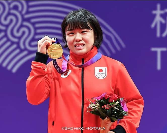 阿部裕幸のインスタグラム：「AACC OG 吉元玲美那 アジア競技大会 金メダル🥇 レミ、おめでとう😊🙌🏻🙌🏻🙌🏻  #aaccobog #aacc #aacckids #aacckidswrestling #aaccキッズ #aaccキッズレスリング #kidswrestling #オリンピックレスリングの動きを取り入れた運動体操教室  #ココロとカラダを強くする #習い事ならaacc #レスリングやるならaacc #仲間　 #aaccobog #アジア競技大会」