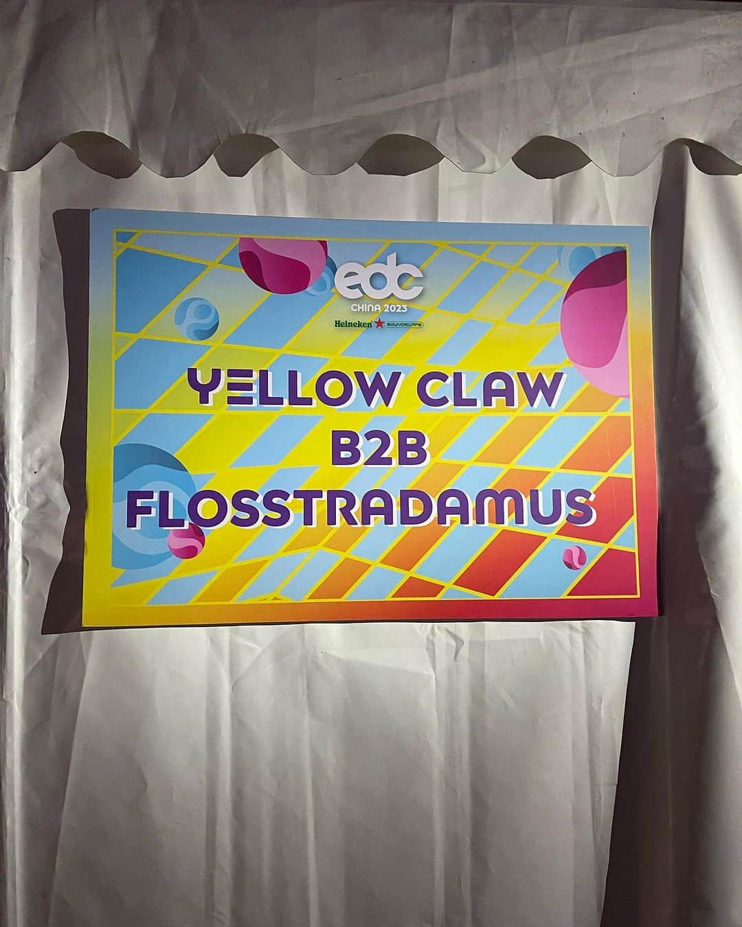 Yellow M.F. Clawさんのインスタグラム写真 - (Yellow M.F. ClawInstagram)「EDC CHINA - YELLOW CLAW B2B FLOSSTRADAMUS - SO NICE WE HAD TO DO IT TWICE」10月7日 0時10分 - yellowclaw