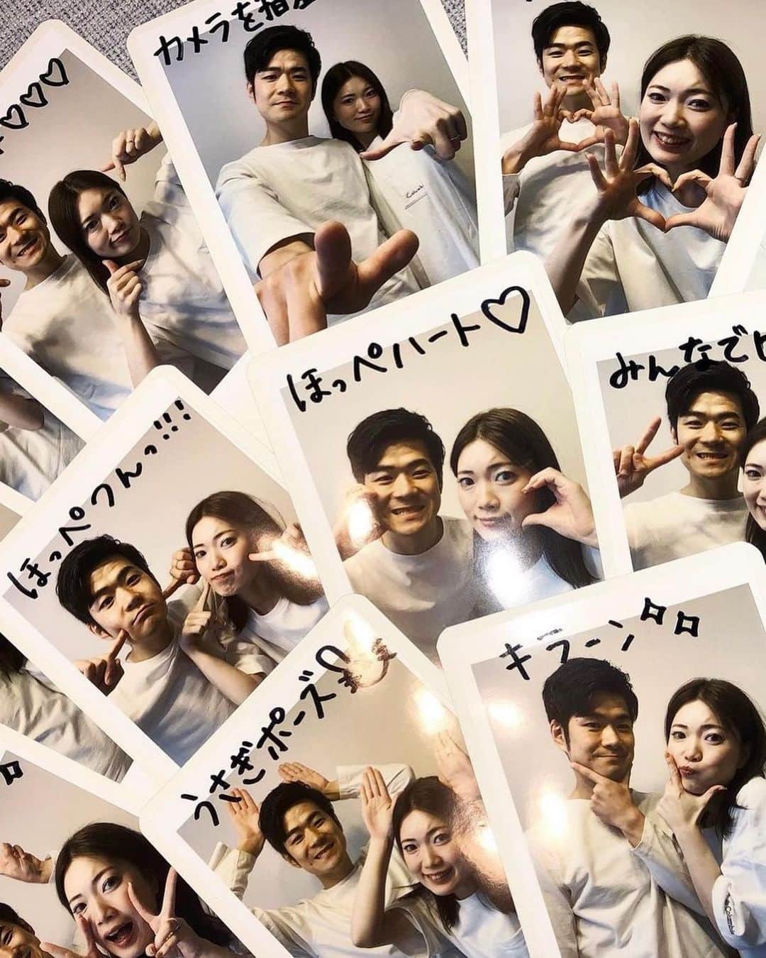ハナユメさんのインスタグラム写真 - (ハナユメInstagram)「結婚式当日、ゲストの皆さんと集合写真を撮るときのポーズ…迷いますよね👀  そんな時に大活躍するのが「ポーズカード」✨  このお助けカードを使えば、ゲストの皆さんも大盛り上がり🎉アバターを使ったり、おふたりの写真やイラストを使ったカードが人気です💘  *…*…*…*…*…*…*…*…*…*…*…*… ⁡ 📷photo by   @yaku0118 さん @____karoom さん @_wd.s_ さん h_wedding0321 さん @mk3_0715 さん @ma_wd_0722 さん @ri___wd0603 さん @t20k_wd さん @wd__hrk1217 さん @a_wd__ さん  素敵なお写真ありがとうございました🙇‍♀️ ⁡ *…*…*…*…*…*…*…*…*…*…*…*… ⁡ 💎ハナユメに幸せをシェアしてね #ハナユメ を付けて投稿してくださった方はご紹介させていただくかも！@hanayume_wedding　フォロー・コメントお待ちしています🙌🏻💕 ⁡ 💎式場探しに迷ったらハナユメ♡ こんな素敵な結婚式をしたい！と思ったら、ハナユメにお任せ💛ハナユメウエディングデスクでアドバイザーに相談してみてね💁‍♀️💓投稿を保存して、アドバイザーに見せるとスムーズですよ✨ ⁡ 💎ハナユメが叶えたいこと 叶えたいのは「1組でも多くのカップル様に理想の結婚式のきっかけを」皆さまのお力になれるよう全力でサポートします🕊  #ハナユメ#ポーズカード#テーブルラウンド#ウェディングフォト#ポーズ写真#集合写真」10月9日 6時00分 - hanayume_wedding