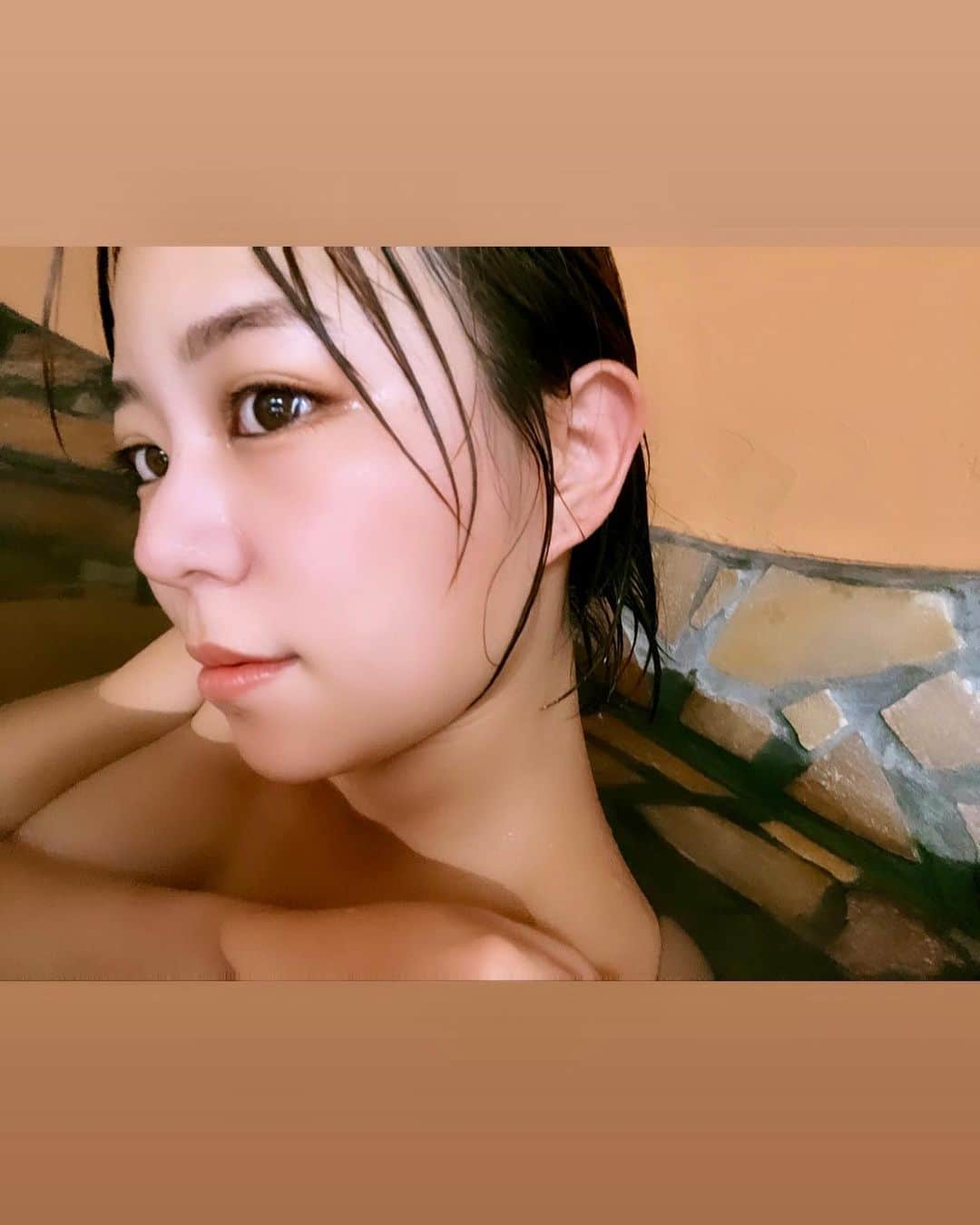 亜矢みつき（神谷充希）さんのインスタグラム写真 - (亜矢みつき（神谷充希）Instagram)「深呼吸してこっ👍ふぅ」10月6日 15時51分 - ma.yamitsuki