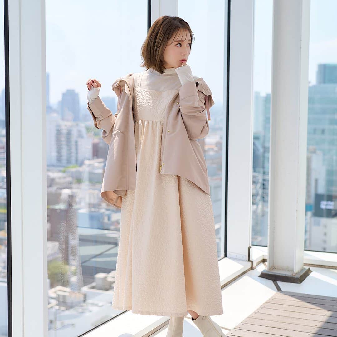 のインスタグラム：「_ chay meets Couture Brooch by Mountain parka ⁡ ˗˗˗˗˗˗˗˗˗˗˗˗˗˗˗˗˗˗˗˗˗˗˗˗˗˗˗˗˗˗˗˗˗˗˗˗˗˗˗˗˗˗˗˗˗˗˗˗˗˗˗˗˗˗˗˗˗˗˗˗˗˗˗˗˗˗˗ ⁡ 『愛され♡マンパ』 feat #chay さん ( @chay1023_official ) ⁡ ⁡ かわいいが叶うこだわりの定番マンパ 秋の心地よい寒さがおとずれる季節が到来。 ⁡ マンパをメインにしたスタイルを シンガーソングライター・モデルとして活躍中のchayさんが 着こなしを披露してくれました。 ⁡ ⁡ 特集ページは プロフィールTOPのリンクよりご覧ください🔗 → @couturebrooch_official  ⁡ ˗˗˗˗˗˗˗˗˗˗˗˗˗˗˗˗˗˗˗˗˗˗˗˗˗˗˗˗˗˗˗˗˗˗˗˗˗˗˗˗˗˗˗˗˗˗˗˗˗˗˗˗˗˗˗˗˗˗˗˗˗˗˗˗˗˗˗ ⁡ 🏷️508-47012 ¥9,957(tax in) 【S-LL/秋の愛されマンパ】ライナー付きマウンテンパーカ ⁡ ˗˗˗˗˗˗˗˗˗˗˗˗˗˗˗˗˗˗˗˗˗˗˗˗˗˗˗˗˗˗˗˗˗˗˗˗˗˗˗˗˗˗˗˗˗˗˗˗˗˗˗˗˗˗˗˗˗˗˗˗˗˗˗˗˗˗˗ ⁡ #chay さん #couturebrooch  #クチュールブローチ  #マンパ #マウンテンパーカー  #愛されマンパ」