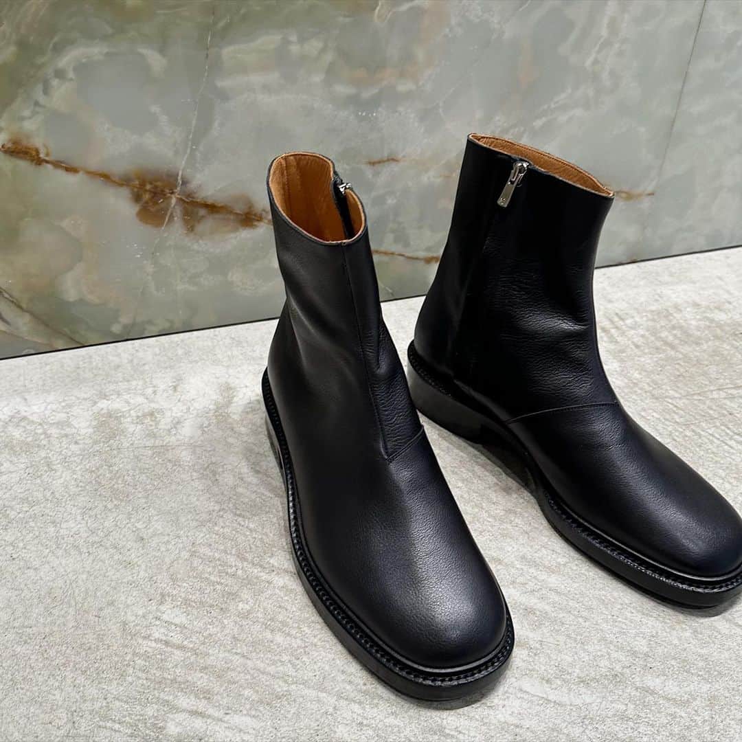 のインスタグラム：「＜H BEAUTY&YOUTH＞ ZIPPER BOOTS for men ¥79,200  #H_beautyandyouth #エイチビューティアンドユース @h_beautyandyouth  #BEAUTYANDYOUTH #ビューティアンドユース #Unitedarrows #ユナイテッドアローズ」