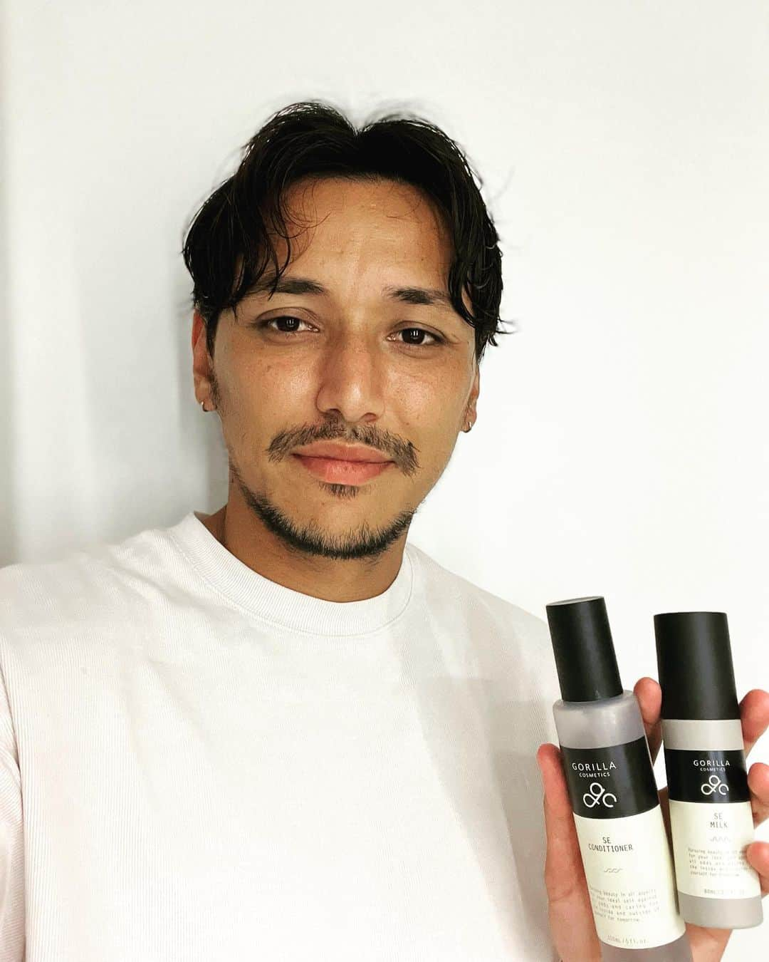 大崎玲央のインスタグラム：「スキンケアは @gorillacosmetics 👌 #ゴリラコスメティクス#gorillacosmetics #メンズスキンケア#mensskincare」