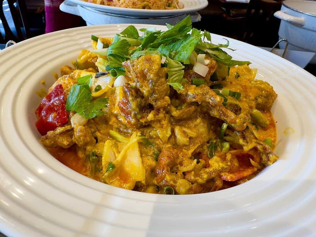 わっきーさんのインスタグラム写真 - (わっきーInstagram)「東京/新丸ビルにとんでもない食べ放題店がありました。 高級タイレストランのランチ食べ放題が、90分平日2580円(税込)で楽しめる、超穴場店。土日祝は2980円。 味もプライスも景観も、素晴らしいお店。  #サイアムヘリテイジ東京 #食べ放題 #食べ放題ランチ #タイ料理 #タイレストラン #大食い #新丸ビル #新丸ビルランチ #東京駅グルメ #東京グルメ #大手町グルメ #大手町ランチ」10月6日 16時15分 - makoto_ishiwaki