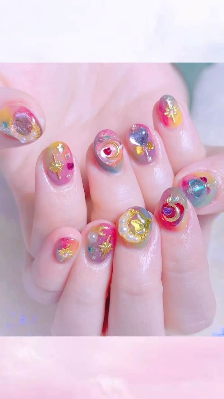 なかやまちえこのインスタグラム：「魔法少女ネイル♡⠀ ⠀ #nail #nails #nailart #ネイル #美甲 #ネイルアート  #japanesenailart #manucure #japanesenails #manicurist #gelnails #أظافر #네일아트 #미용  #เพ้นท์เล็บ #artedeuñas #เพ้นท์เล็บเจล #ジェルネイルデザイン #ネイルデザイン #nagelkunst #魔法少女ネイル」