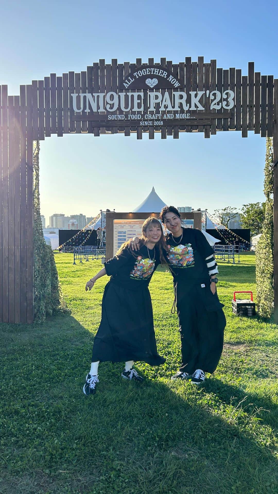 のインスタグラム：「【UNI9UE PARK'23】 いよいよ明日開催！！ フェス会場より会場内のご紹介✨  STAFF Misayo(イオンモール宮崎) @n.misayo  しぶりか(イオンモール札幌発寒) @shiburika_nk  #nikoand #ニコアンド #であうにあう #styleeditorialbrand #uni9uesense  #ユニークパーク23 #ユニークパーク #フェス#フェス会場」