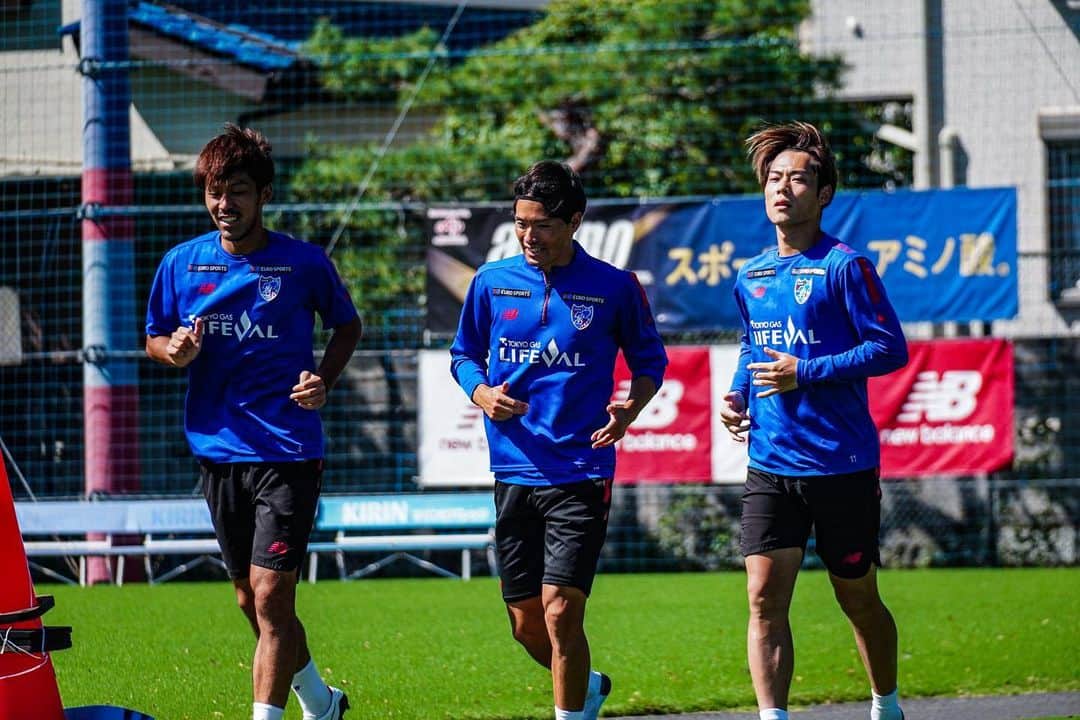 FC東京オフィシャルグッズさんのインスタグラム写真 - (FC東京オフィシャルグッズInstagram)「🔵🔴 トレーニング再開✊🏻🔵🔴 @fctokyoofficial  #FC東京 #fctokyo #tokyo」10月6日 16時37分 - fctokyoofficial
