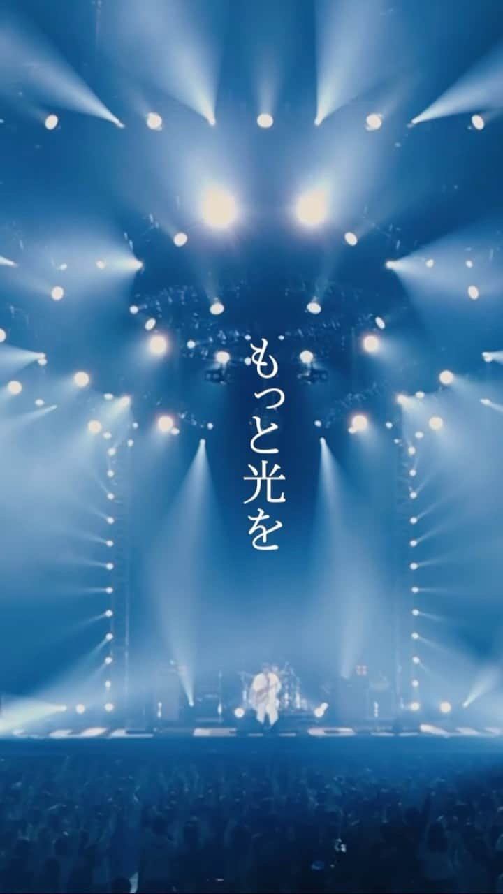 BLUE ENCOUNTのインスタグラム：「. いよいよ来週！ 10/11(水)武道館映像作品 「BLUE ENCOUNT TOUR 2022-2023 〜knockin' on the new door〜THE FINAL」 2023.02.11 at NIPPON BUDOKAN リリース！！  収録内容 01. アンコール 02. Survivor 03. ポラリス 04. DAY×DAY 05. ロストジンクス 06. HEART 07. vendetta 08. コンパス 09. ルーキールーキー 10. NEVER ENDING STORY 11. city 12. Z.E.R.O. 13. 虹 14. もっと光を 15. #YOLO 16. VS 17. バッドパラドックス 18. DOOR 19. 青 ENCORE 20. それでも、君は走り続ける 21. だいじょうぶ 22. HANDS   Bonus track Making of　~ knockin' on the new door ~  ■Blu-ray初回生産限定盤　[Blu-ray + 缶ミラー]　SEXL-212〜213 \6,160(税込)　¥5,600(税抜) ■Blu-ray通常盤　[Blu-ray]　SEXL-214　　\5,060(税込)　¥4,600(税抜) ■【DVD盤】　[DVD]　　※数量限定生産※　SEBL-313　　\4,180(税込)　\3,800(税抜)」