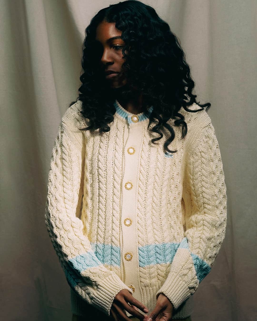 HYPEBEASTさんのインスタグラム写真 - (HYPEBEASTInstagram)「@lefleur has reunited with @lacoste for a preppy collection inspired by tennis.⁠ ⁠ The offerings boast elevated pastel hues, seeing co-branded varsity jackets with embroidered angels and cartoon crocodiles. Cable-knit cardigans boast light blue detailing while coordinating hues jump to fuzzy vests and matching accessories. Pleated skirts and trousers receive refined checkered patterns, completing the collection with classic Lacoste polos and relaxed graphic tees. The collection is set to drop on October 11.⁠ Photo: Lacoste⁠」10月6日 17時00分 - hypebeast