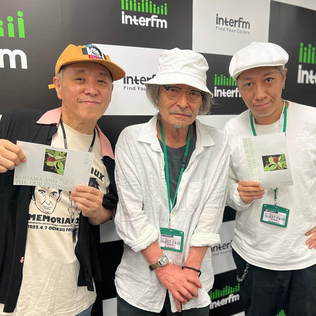 Kensho Onukiのインスタグラム：「インスタライブのあと24時からはゴキゲンradio Kenrocks Nite ver2スタートです！ゲストは4年ぶりのトランペットLegend、こだま和文さん！自身で選んだフェバリットナンバーのカバーアルバム。歌も聴けます🎵ワタシはMUTEBEATからの繋がりですね。ご期待ください。#kenrocksnite #interfm897 #dub #ska #トランペット #covers」