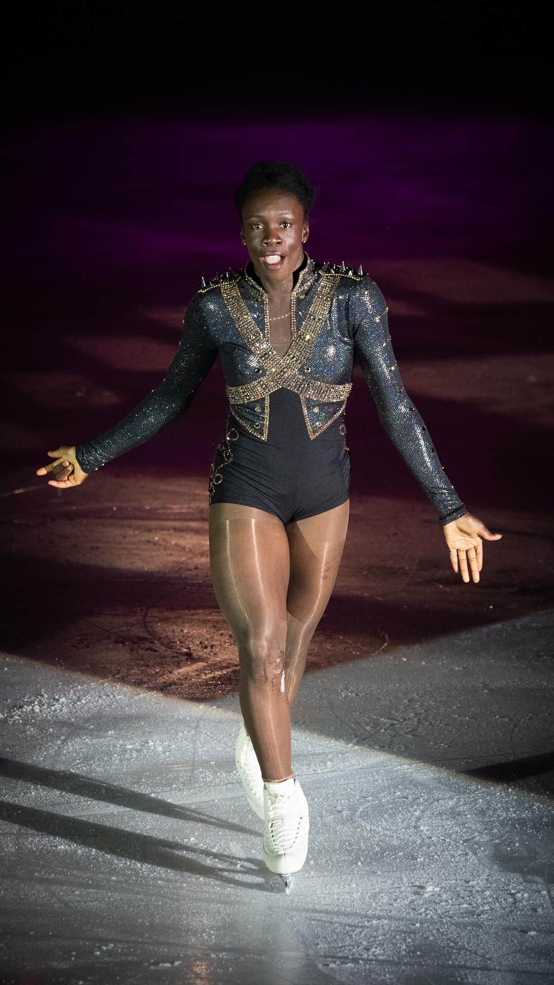 マエ＝ベレニス・メイテのインスタグラム：「Les confessions de @mae_meite , championne de patinage artistique ⛸️  L’épisode est disponible sur Youtube et sur toutes les applications de Podcast : Apple Podcast, Spotify, Deezer, Amazon Music etc.  Tape « Extraterrien » 💙  Pour plus d’inspiration sportive, suis le compte: @extraterrien.podcast  @extraterrien.podcast  @extraterrien.podcast」