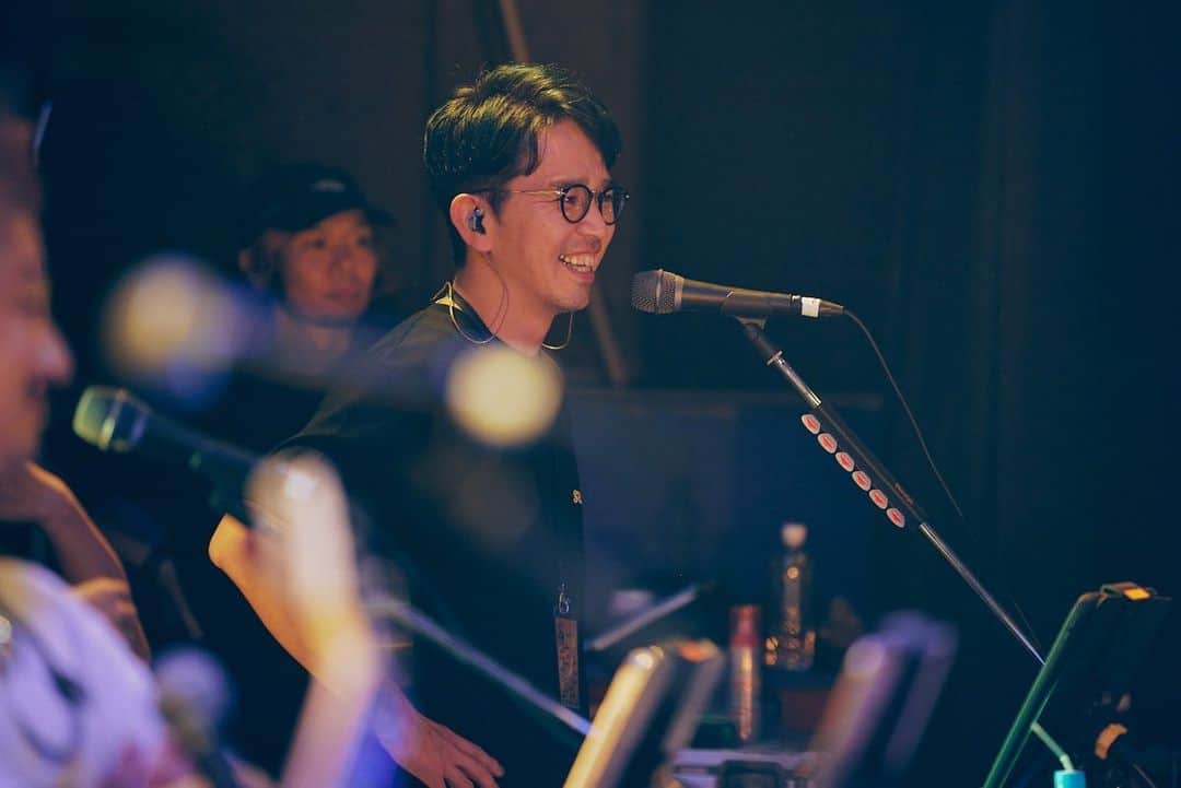 三浦太郎さんのインスタグラム写真 - (三浦太郎Instagram)「sumika Live Tour 2023 『SING ALONG』が山口からスタートしました🏃‍♂️  まじハンパねぇツアーになります🤞 気を抜かず完走しますので何卒🫡  📷by @sotarogoto   #sumika #SINGALONG」10月6日 17時26分 - taro_ho17
