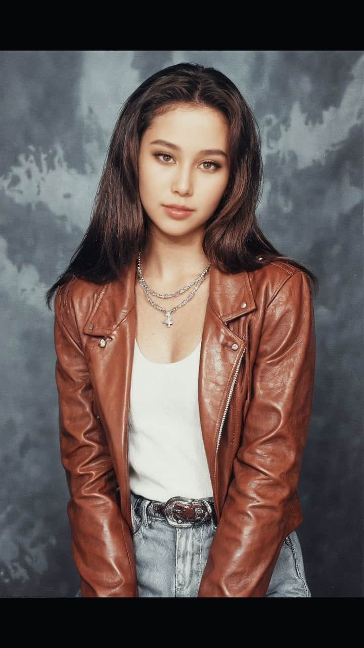 小野寺南友のインスタグラム：「90s dump🔥 #AgostoDump #highschool #photoshoot #ai #givingmodel #90s #yearbook」