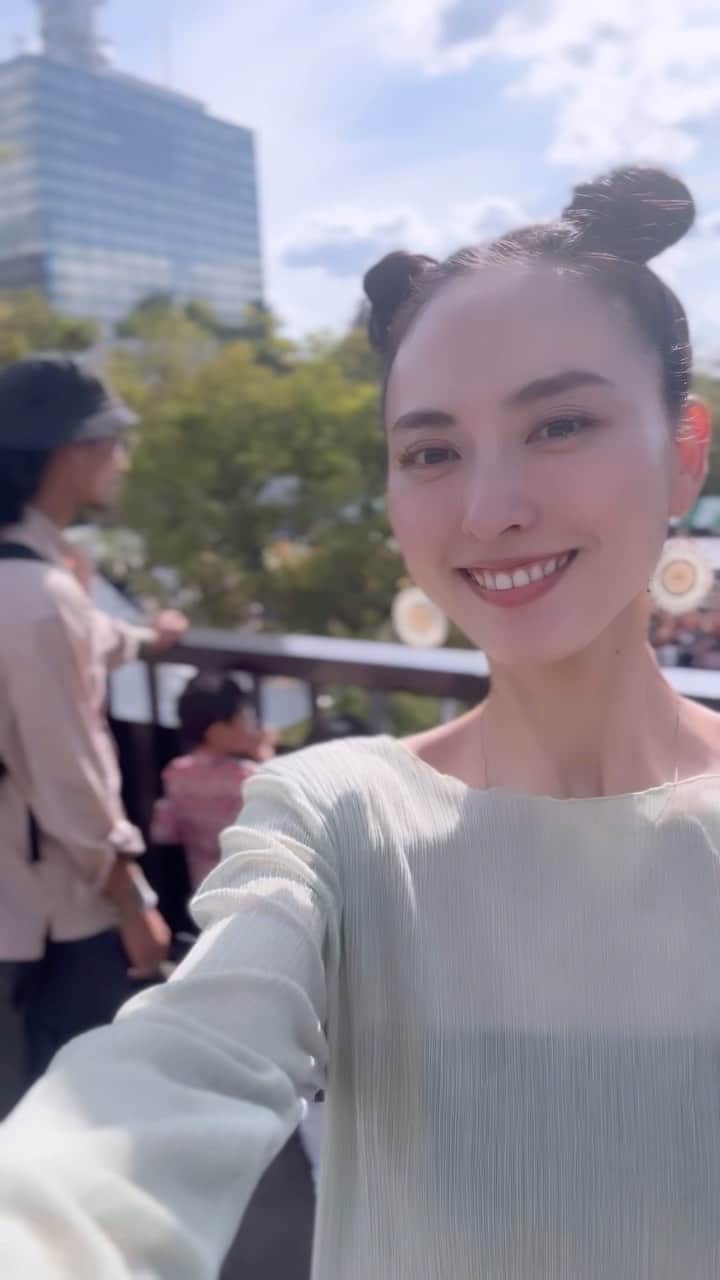 尾形沙耶香のインスタグラム：「@namasteindia.japan 2023 🇮🇳  私の心の中で今でも輝くインドでの経験を、 いつか息子達にもさせてあげたい。  #namasteindia #インドイベント　🪔」